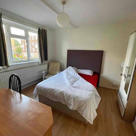 Arbnb Comfy Sleep Guest House Self Catering Private Bedrooms 60 Pound Per Night Per Person London Eksteriør bilde
