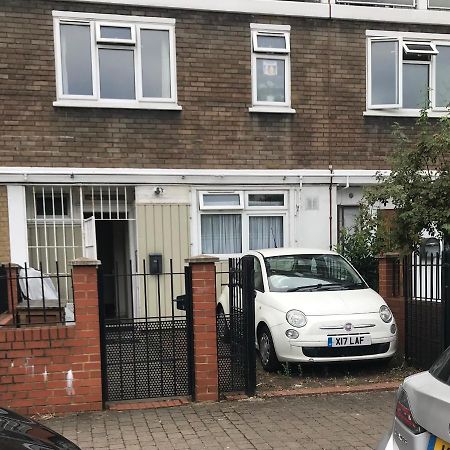 Arbnb Comfy Sleep Guest House Self Catering Private Bedrooms 60 Pound Per Night Per Person London Eksteriør bilde