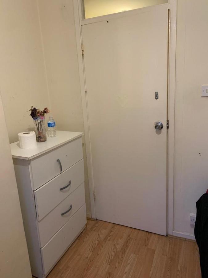 Arbnb Comfy Sleep Guest House Self Catering Private Bedrooms 60 Pound Per Night Per Person London Eksteriør bilde